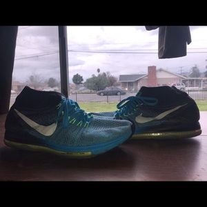 Men’s Nike running sneakers